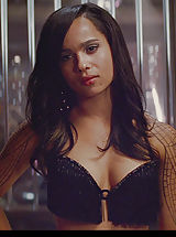 Celebrity Babes: Zoe Kravitz